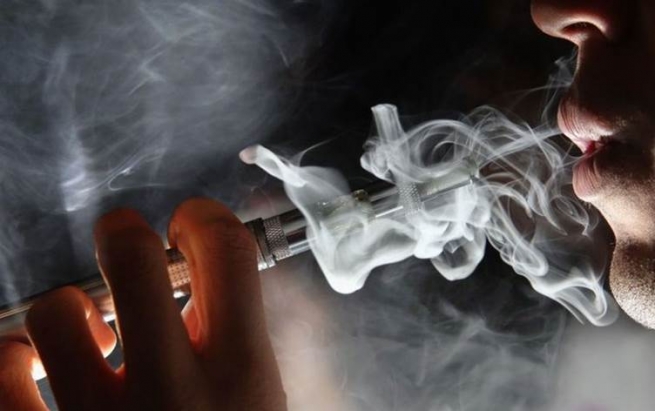 هیندستان جگەرەی ئەلیکترۆنی قەدەخەدەکات